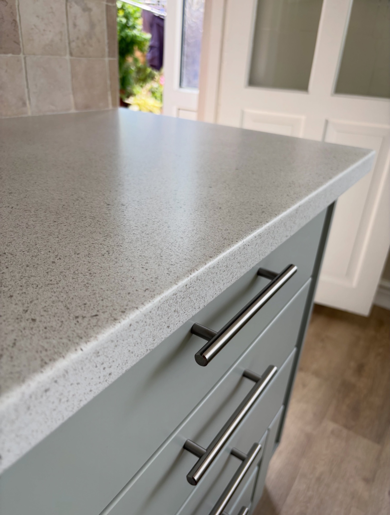 Stoneflex worktop spray painting