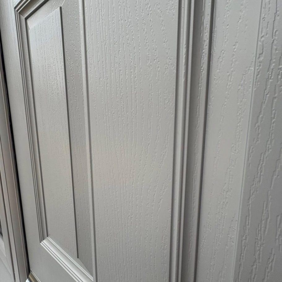 UPVC front door spray painting UPVC front door spray painting